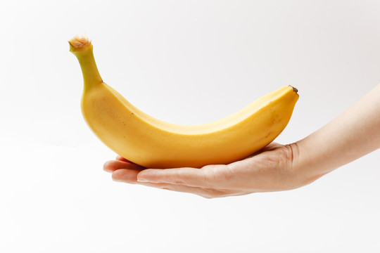 手托一根香蕉