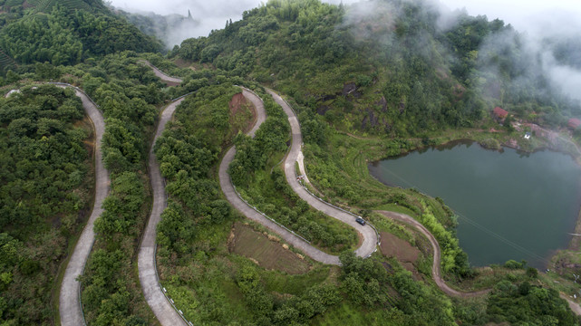 盘山公路