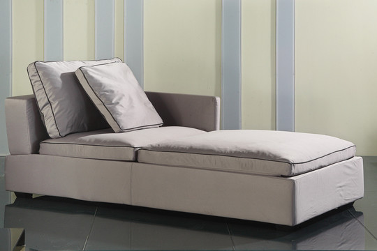 现代风格灰色沙发