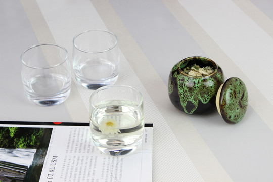 玻璃杯
