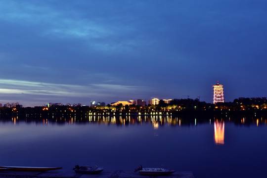 灞河夜景