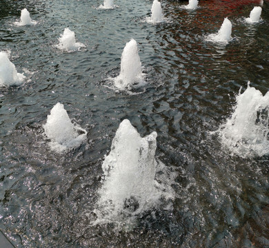 水池喷泉