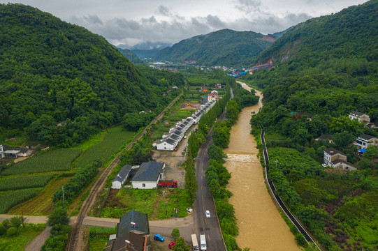 宜都市九道河汛期风光