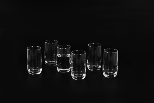 玻璃杯