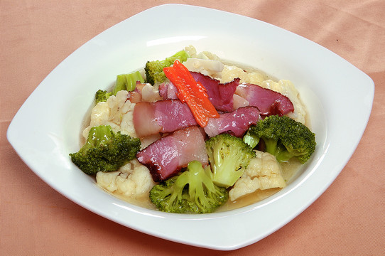 腊肉烧双花