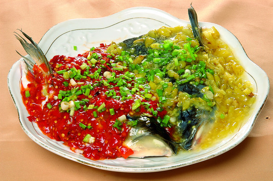 双椒鱼头