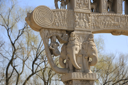 印度大象石雕像