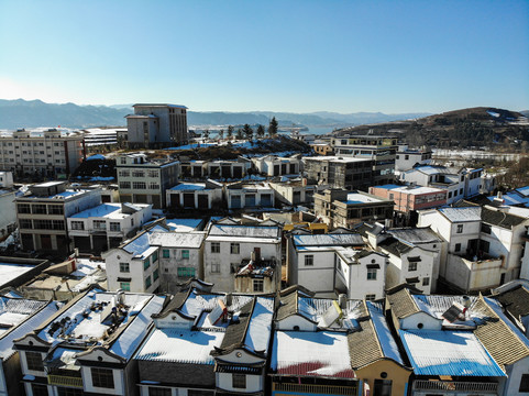 村落雪景