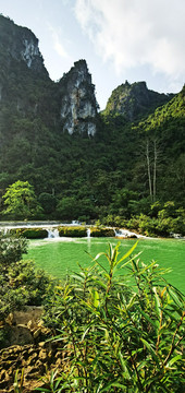 山间河流