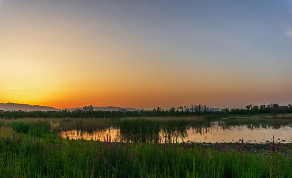 中国山西太原晋阳湖公园夕照