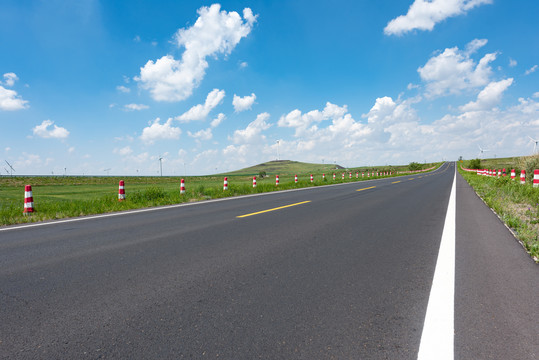 内蒙古草原马路