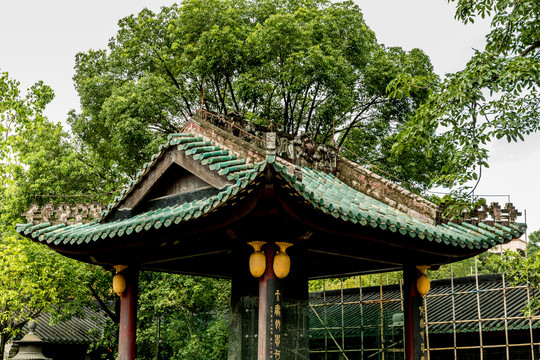 广州市南海神庙里的亭子
