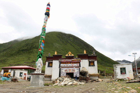 西藏山南琼果杰寺