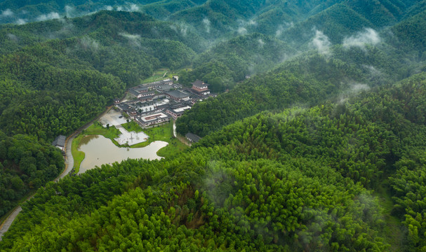航拍宜黄曹山景区