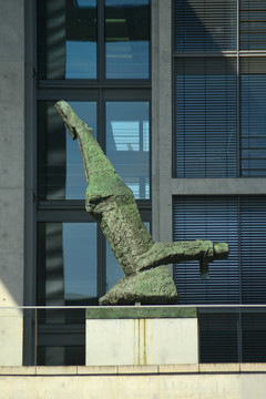 德国柏林市联邦政府机关大楼雕塑