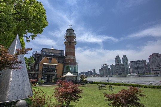 上海浦东滨江的古老航标灯塔