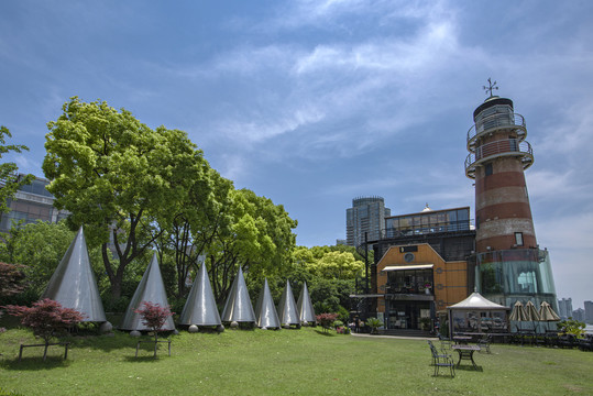 上海浦东滨江公园的老航标灯塔