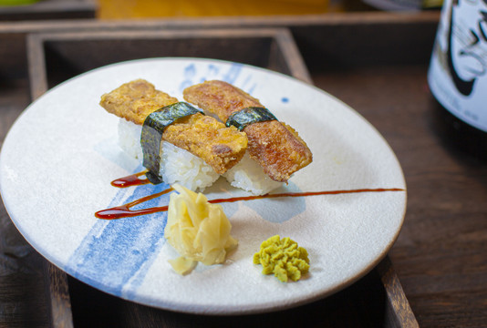 煎刀鱼手握寿司