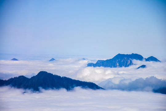 高山云海风光壁纸