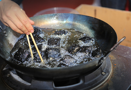 长沙炸臭豆腐