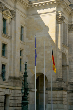 德国国会大厦雕塑