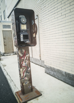 街边的公用电话机