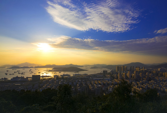 定海港夕阳