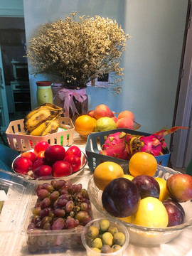 桌上的水果