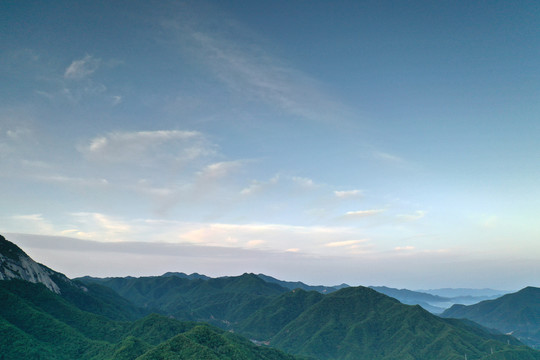 高山蓝天白云日出夕阳