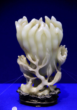 青玉佛手插清代玉器