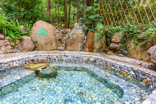 日式森林温泉