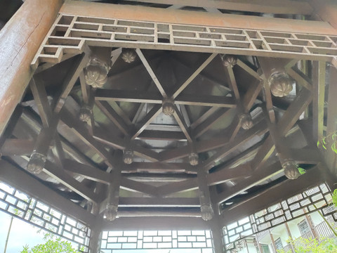 吊脚楼凉亭屋顶内部结构图