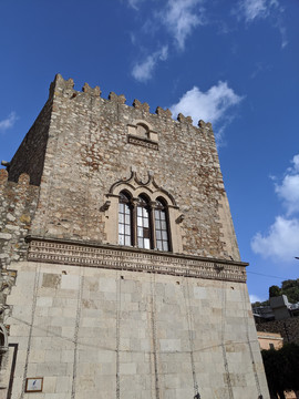 意大利陶尔米纳城堡