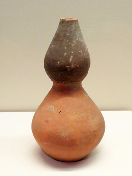 红陶葫芦形瓶