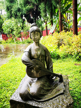 琵琶女雕塑