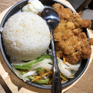 鸡排拌饭