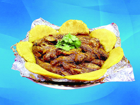 黄鱼贴饼子