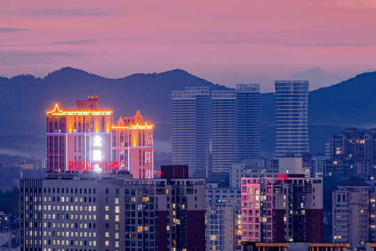 山城夜色