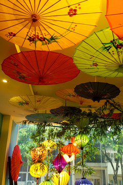 越南餐厅传统文化纸伞装饰