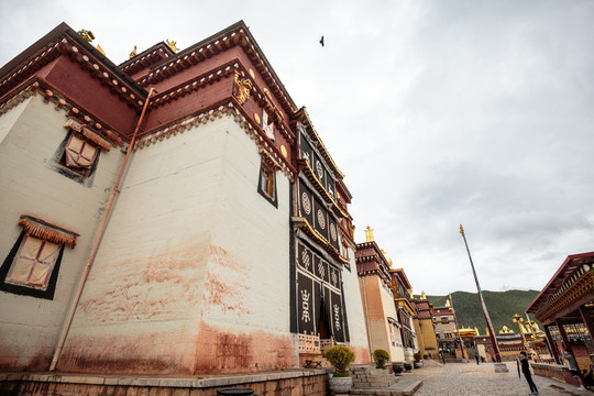 松赞林寺