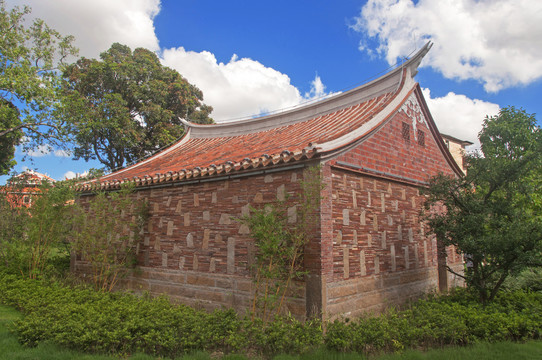 小山丛竹闽南红砖古厝