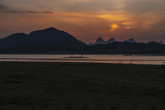 夕阳晚霞