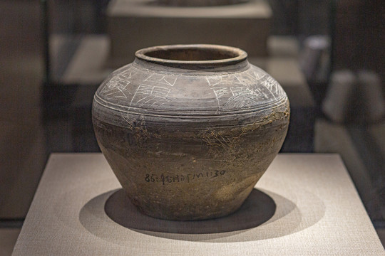 山阳陶罐