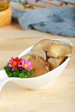 火锅蘑菇