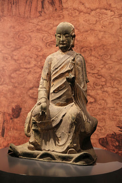 罗汉坐像木雕