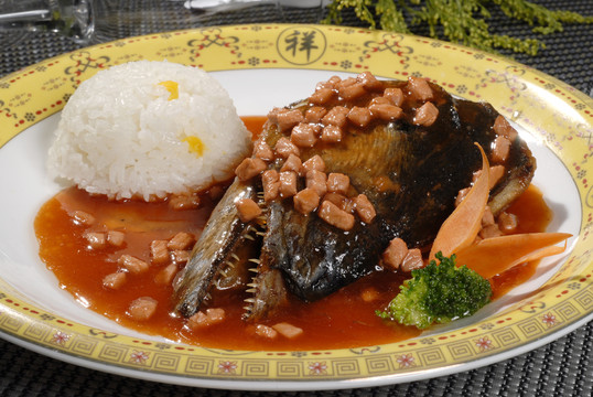 肉沫鲅鱼头1