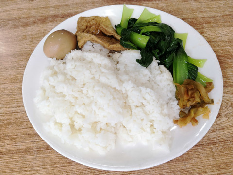 朴素午餐