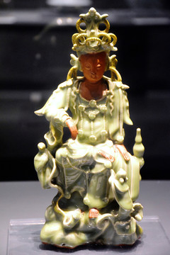 龙泉窑青釉童子拜观音瓷塑像