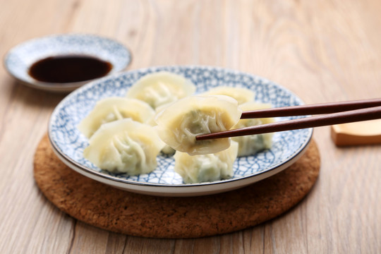 迷你鲜菜猪肉饺