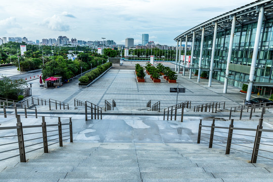 广州市地标建筑琶洲国际会展中心
